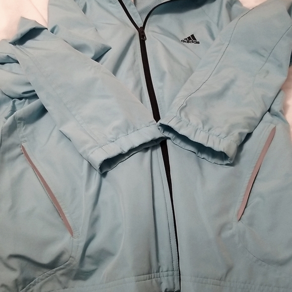 Adidas lightweight runners jacket - Picture 2 of 3
